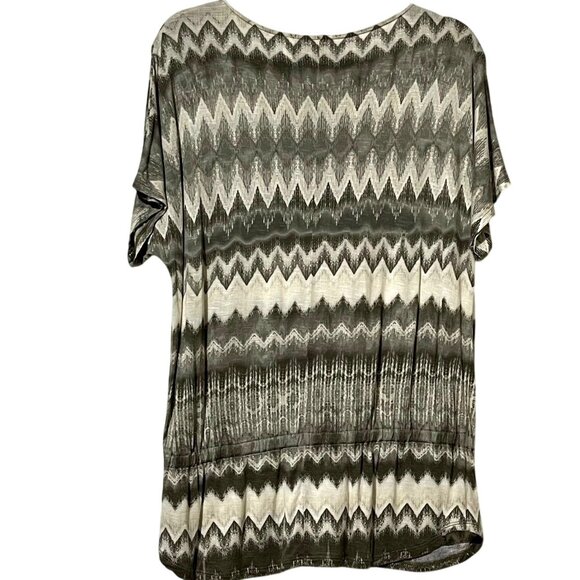 Chicos Womens Size 1 Chevron Print Top In Green & White - Picture 3 of 8